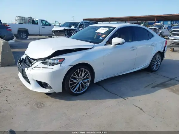 JTHBA1D28G5030804 2016 LEXUS IS - Image 2