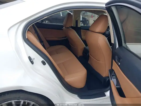 JTHBA1D28G5030804 2016 LEXUS IS - Image 8