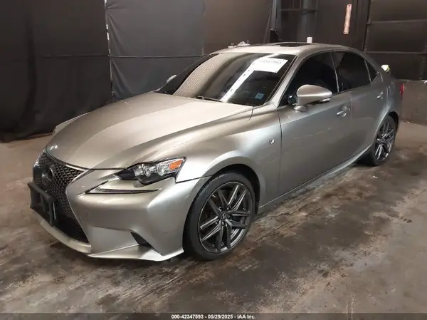 JTHBA1D28G5032049 2016 LEXUS IS - Image 2