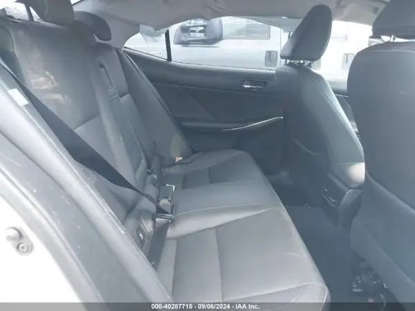 JTHBA1D28G5032617 2016 LEXUS IS - Image 8