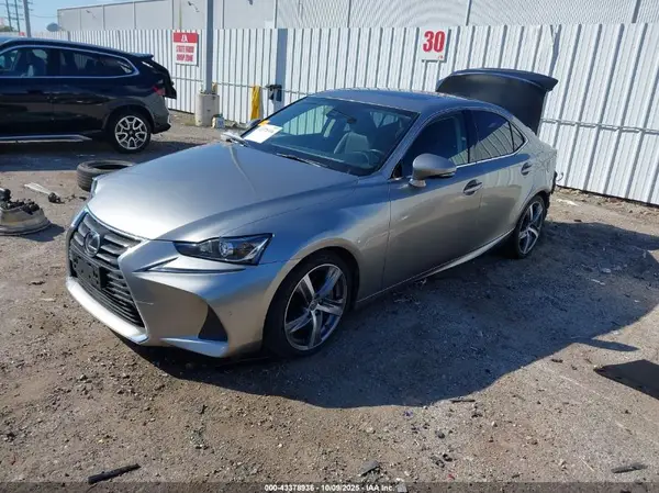 JTHBA1D28H5040279 2017 LEXUS IS - Image 2