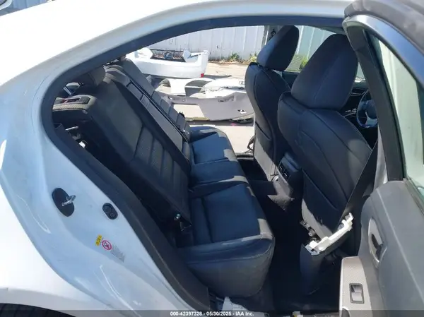 JTHBA1D28H5053744 2017 LEXUS IS - Image 8