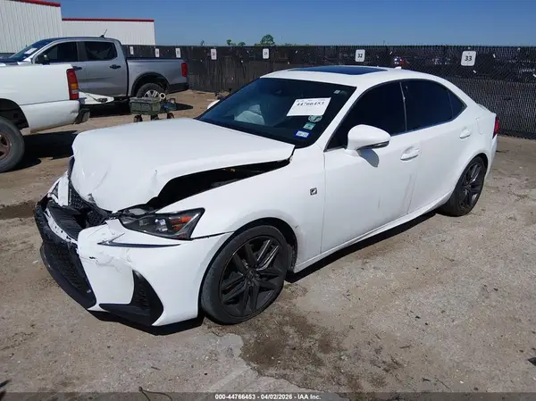 JTHBA1D28H5055770 2017 LEXUS IS - Image 2