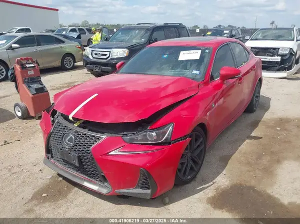 JTHBA1D28J5063714 2018 LEXUS IS - Image 2