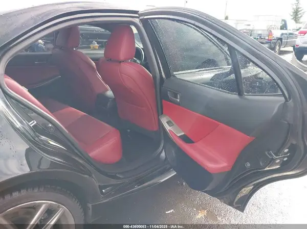 JTHBA1D28J5064135 2018 LEXUS IS - Image 8