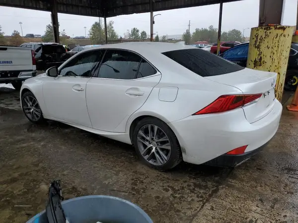 JTHBA1D28J5064443 2018 LEXUS IS - Image 2