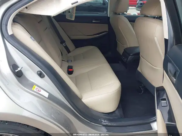 JTHBA1D28J5066077 2018 LEXUS IS - Image 8
