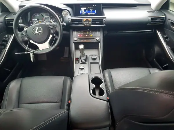 JTHBA1D28J5073644 2018 LEXUS IS - Image 8