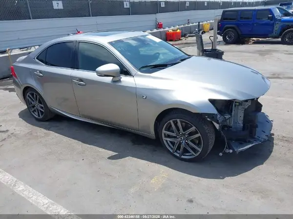 JTHBA1D28J5073868 2018 LEXUS IS - Image 1