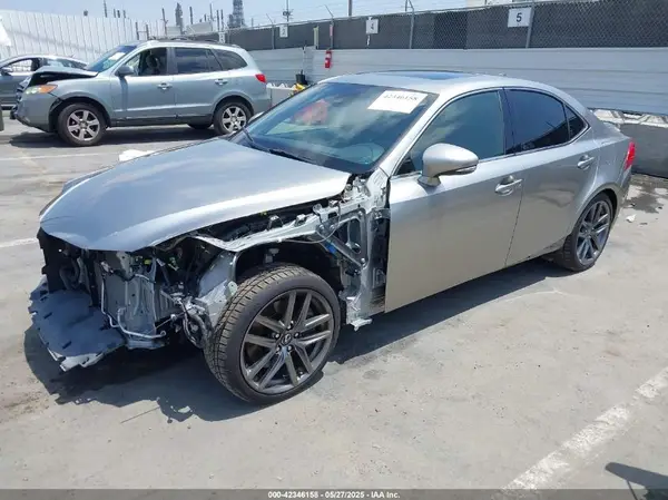 JTHBA1D28J5073868 2018 LEXUS IS - Image 2