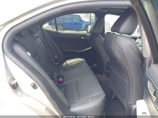 JTHBA1D28J5073868 2018 LEXUS IS - Image 8