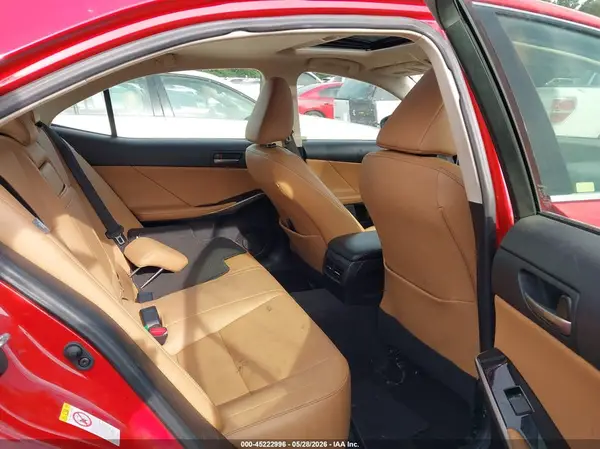JTHBA1D28J5075216 2018 LEXUS IS - Image 8