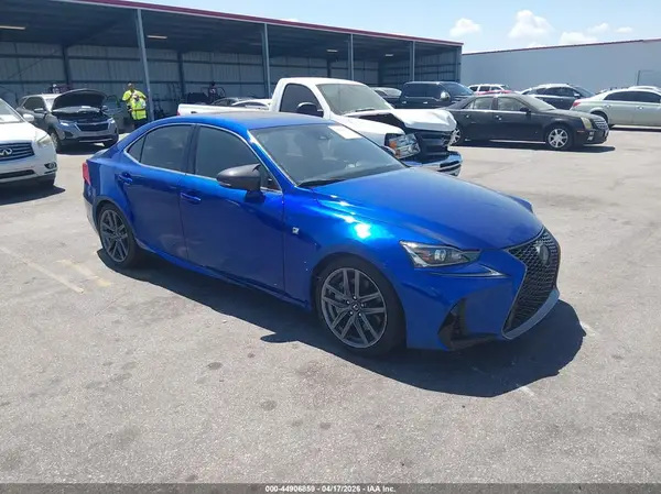 JTHBA1D28J5075345 2018 LEXUS IS