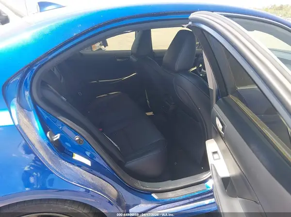 JTHBA1D28J5075345 2018 LEXUS IS - Image 8