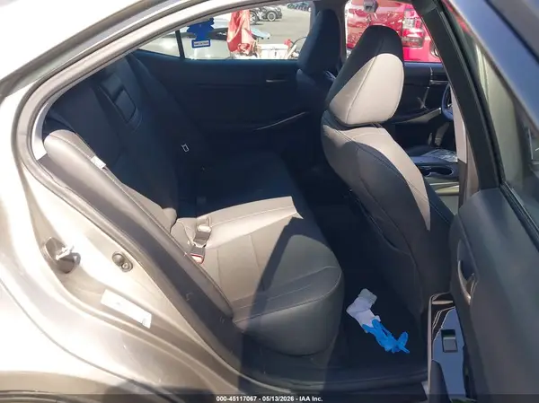 JTHBA1D28J5076043 2018 LEXUS IS - Image 8