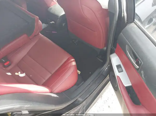 JTHBA1D28J5084014 2018 LEXUS IS - Image 8