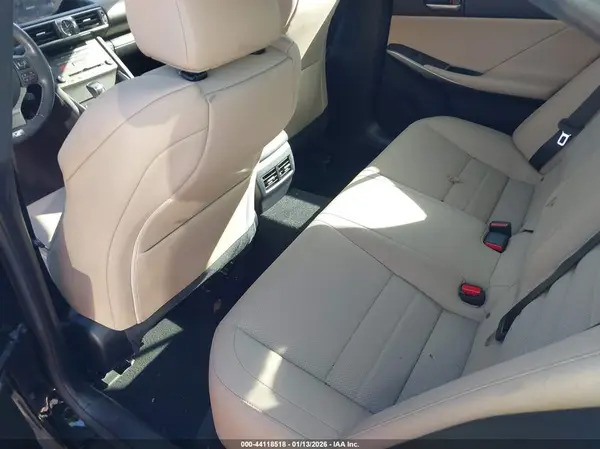 JTHBA1D28K5089070 2019 LEXUS IS - Image 8