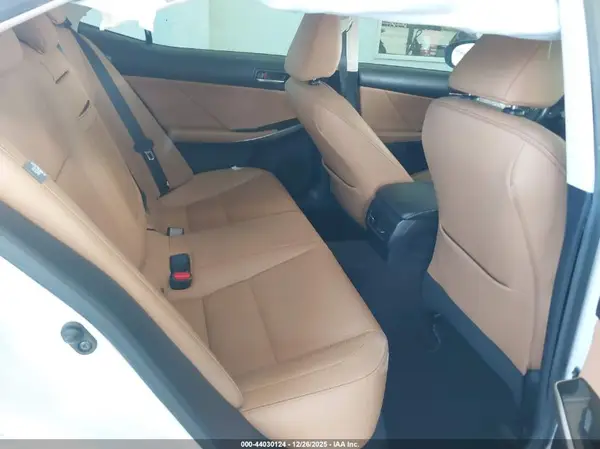 JTHBA1D28K5091692 2019 LEXUS IS - Image 8