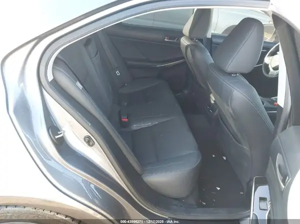 JTHBA1D28K5093720 2019 LEXUS IS - Image 8