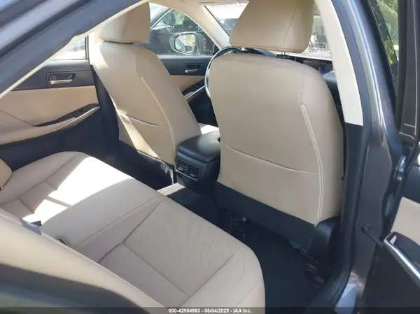 JTHBA1D28K5097203 2019 LEXUS IS - Image 8