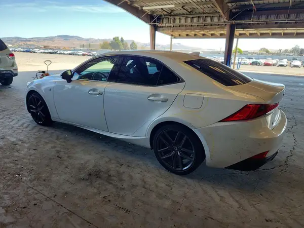 JTHBA1D28K5100505 2019 LEXUS IS - Image 2