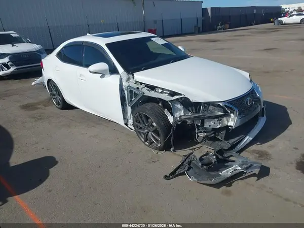 JTHBA1D29G5002798 2016 LEXUS IS - Image 1