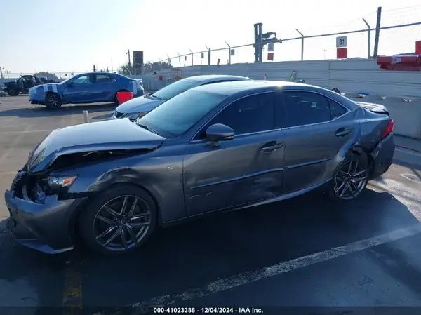 JTHBA1D29G5012926 2016 LEXUS IS - Image 2