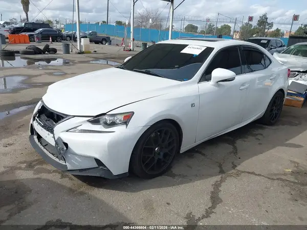 JTHBA1D29G5021366 2016 LEXUS IS - Image 2