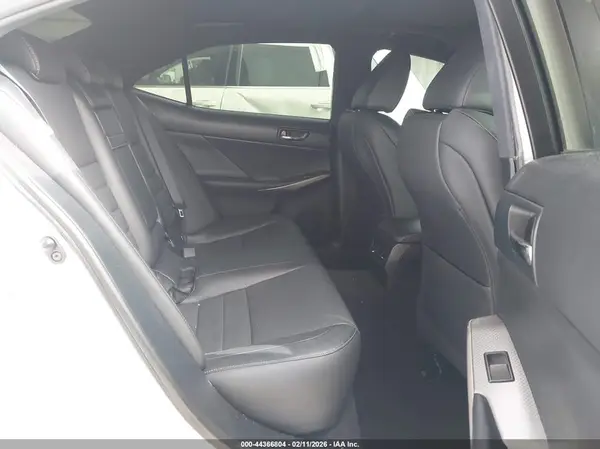 JTHBA1D29G5021366 2016 LEXUS IS - Image 8