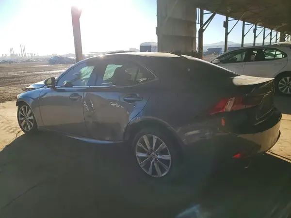 JTHBA1D29G5025207 2016 LEXUS IS - Image 2