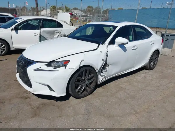 JTHBA1D29G5029063 2016 LEXUS IS - Image 2