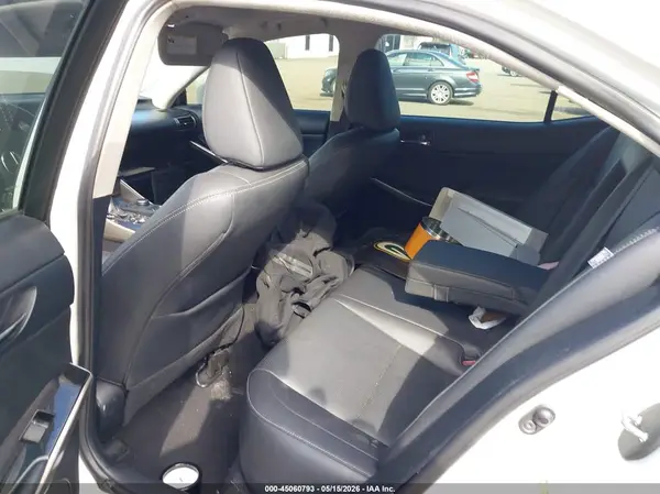 JTHBA1D29G5036532 2016 LEXUS IS - Image 8