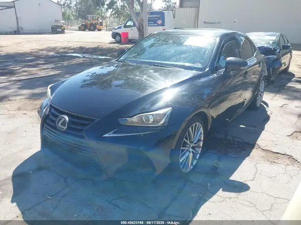 JTHBA1D29H5042218 2017 LEXUS IS - Image 2
