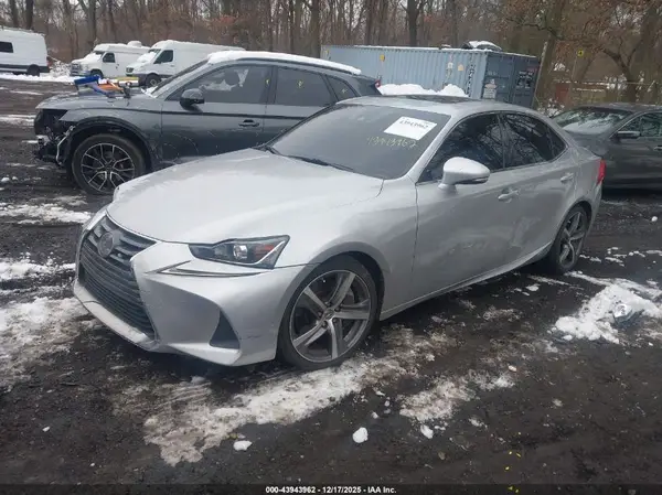 JTHBA1D29H5047600 2017 LEXUS IS - Image 2