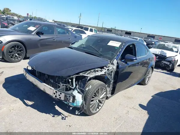 JTHBA1D29H5051386 2017 LEXUS IS - Image 2