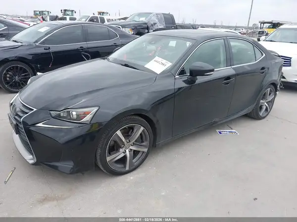 JTHBA1D29H5053087 2017 LEXUS IS - Image 2