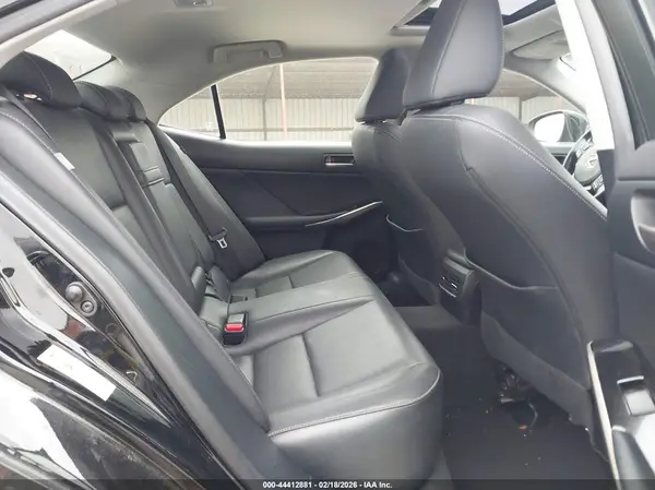 JTHBA1D29H5053087 2017 LEXUS IS - Image 8