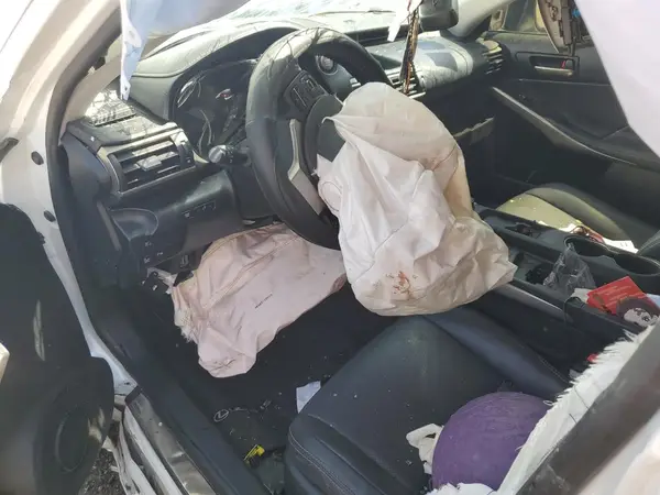 JTHBA1D29H5056099 2017 LEXUS IS - Image 8