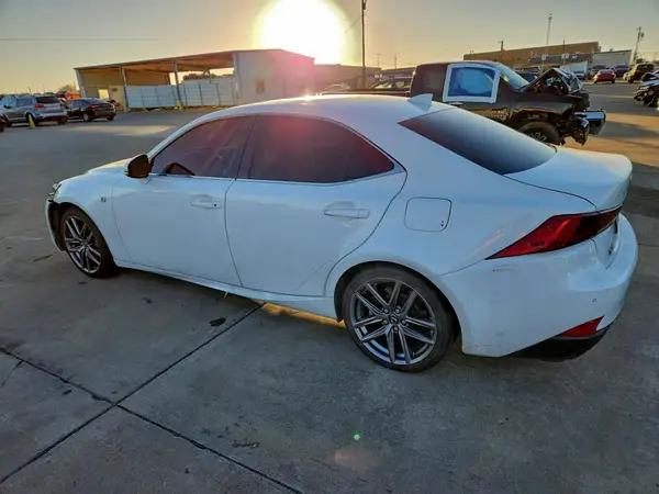 JTHBA1D29J5066573 2018 LEXUS IS - Image 2