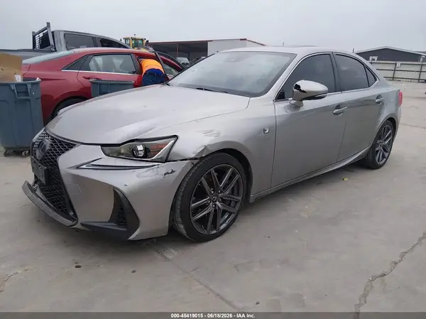 JTHBA1D29J5069070 2018 LEXUS IS - Image 2