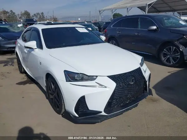 JTHBA1D29J5071496 2018 LEXUS IS - Image 1
