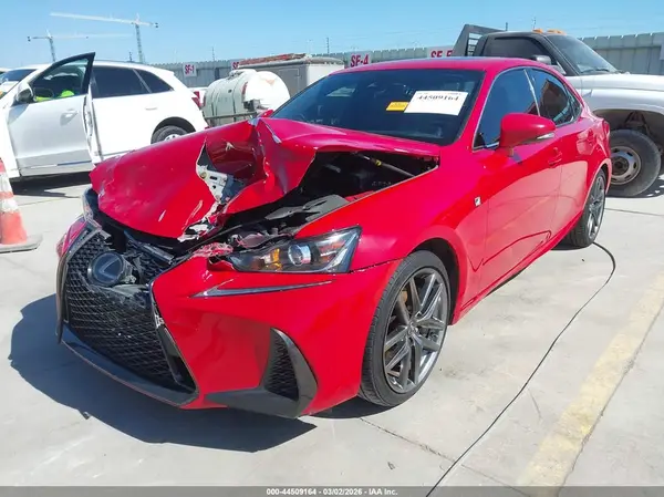 JTHBA1D29J5078142 2018 LEXUS IS - Image 2