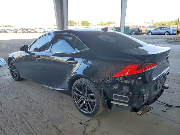 JTHBA1D29J5079727 2018 LEXUS IS - Image 2