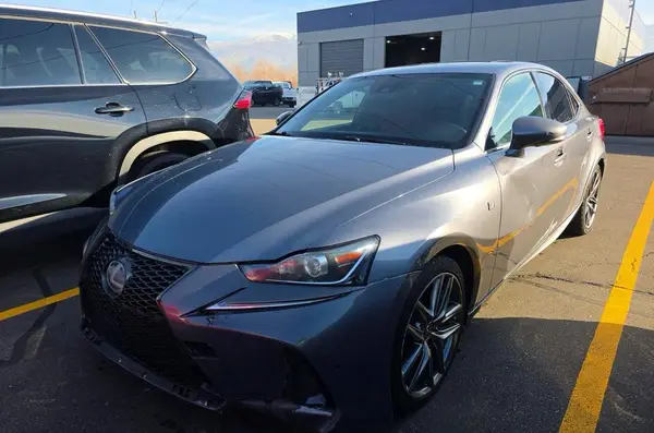 JTHBA1D29K5084329 2019 LEXUS IS - Image 2