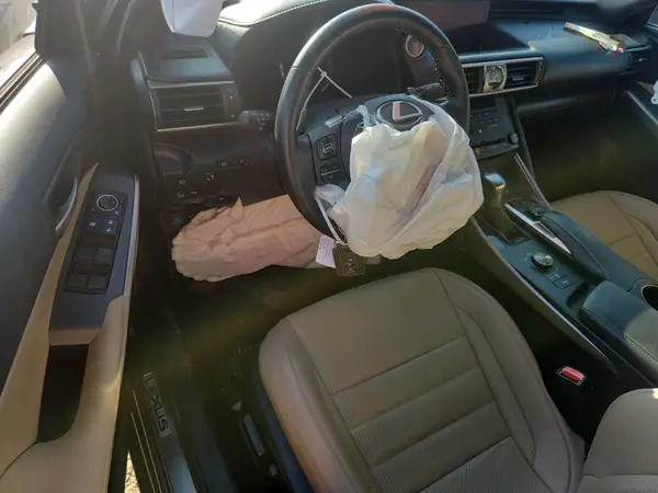 JTHBA1D29K5088395 2019 LEXUS IS - Image 8
