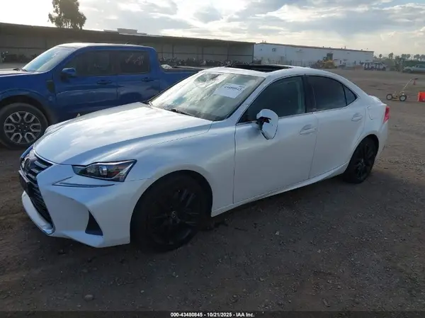 JTHBA1D29K5094276 2019 LEXUS IS - Image 2