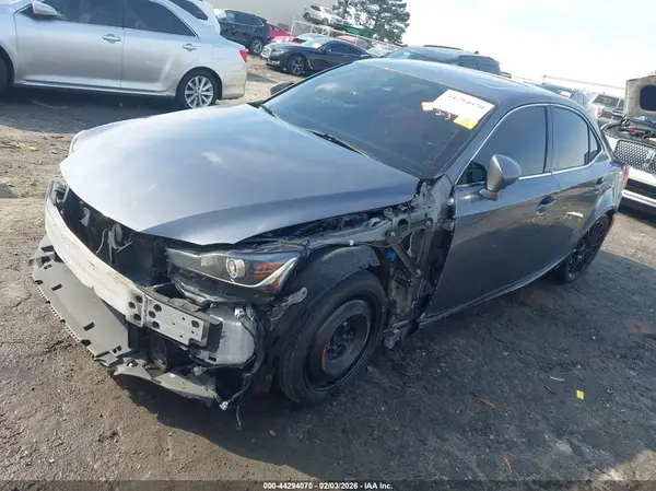 JTHBA1D29K5099655 2019 LEXUS IS - Image 2