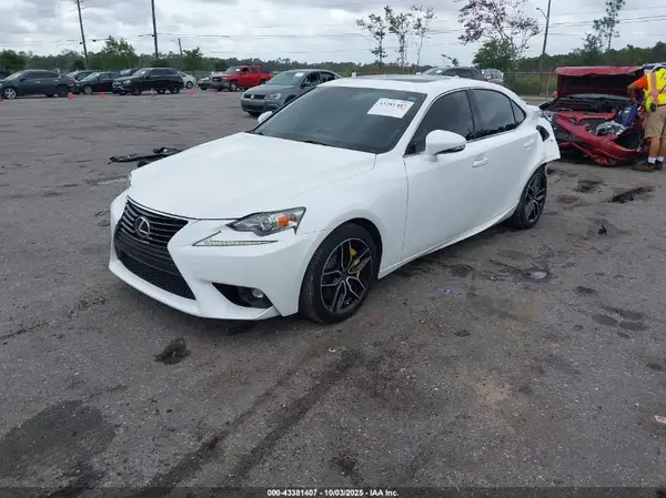 JTHBA1D2XG5004656 2016 LEXUS IS - Image 2