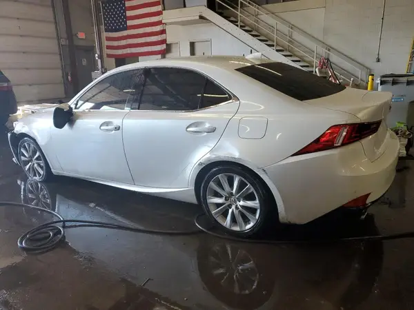 JTHBA1D2XG5004964 2016 LEXUS IS - Image 2