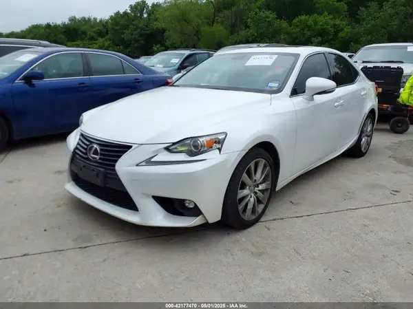 JTHBA1D2XG5005807 2016 LEXUS IS - Image 2